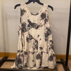 High/low tank top (NWT)